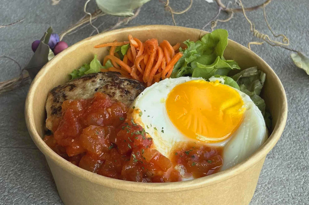 お弁当丼（お茶付き）